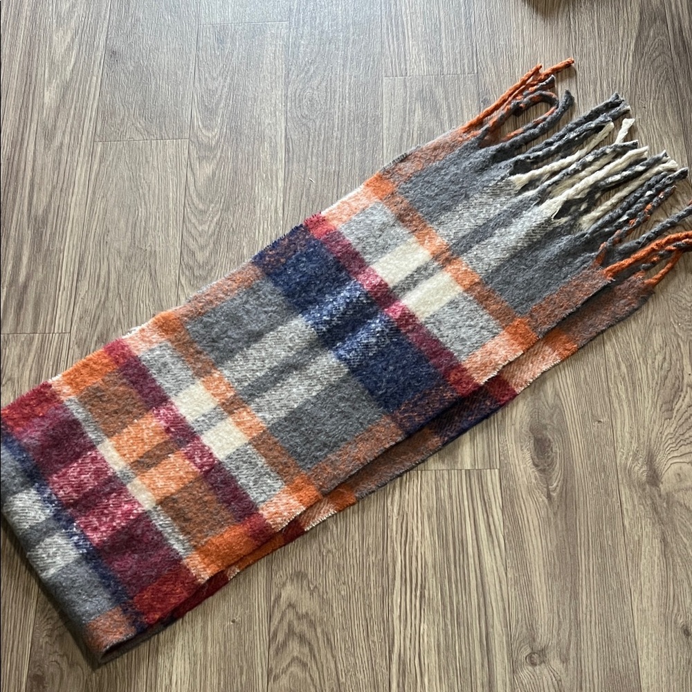 Joy SUSAN Plaid Fringe XL Scarf in Gray Orange Pink Blue NWOT - Picture 3 of 12